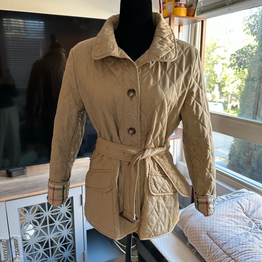 Burberry Quilted Beige Belted Jacket S